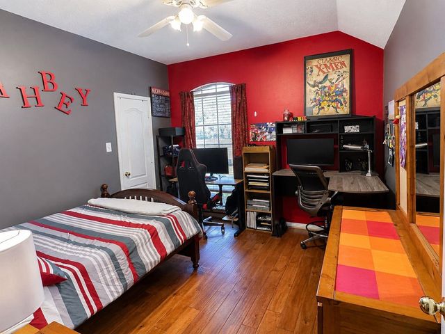 3120 Sand Shadow Drive, League City, TX 77573