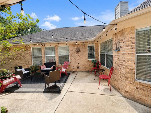 3120 Sand Shadow Drive, League City, TX 77573
