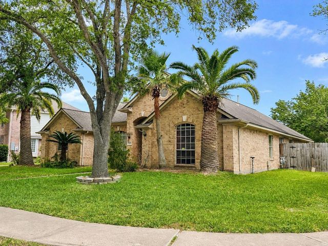 3120 Sand Shadow Drive, League City, TX 77573