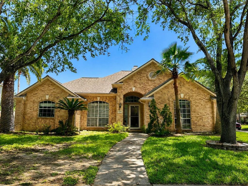 3120 Sand Shadow Drive, League City, TX 77573