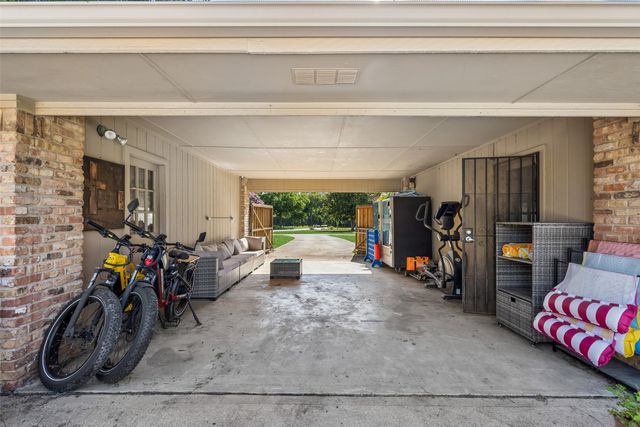 1303 Heather Glen Street, Duncanville, TX 75137