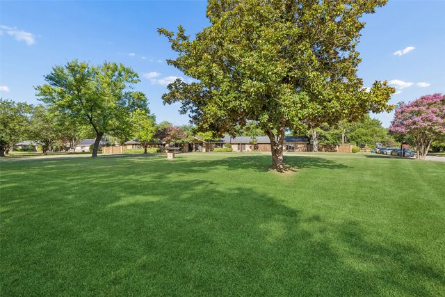 1303 Heather Glen Street, Duncanville, TX 75137