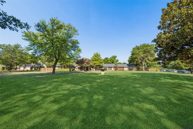 1303 Heather Glen Street, Duncanville, TX 75137