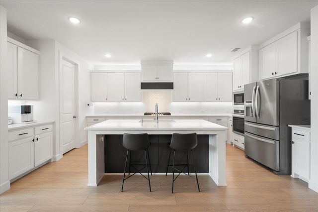 208 Scottish Way, Mansfield, TX 76063