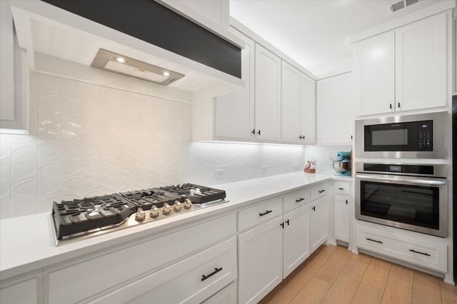 208 Scottish Way, Mansfield, TX 76063