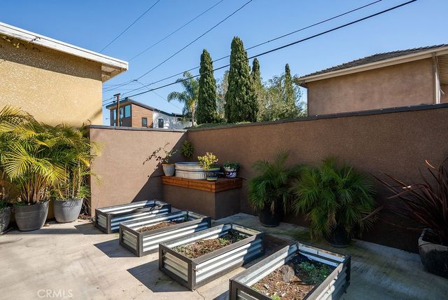 736 14th, Huntington Beach, CA 92648