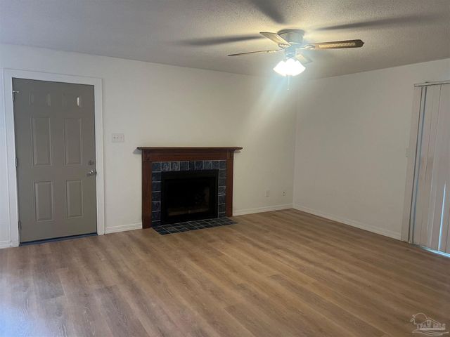 7225 W Fairfield Dr A3, Pensacola, FL 32506