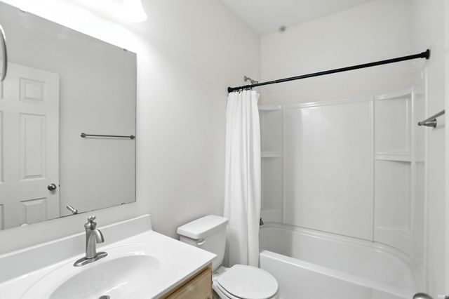 5342 W Stonewood Drive, Bloomington, IN 47404