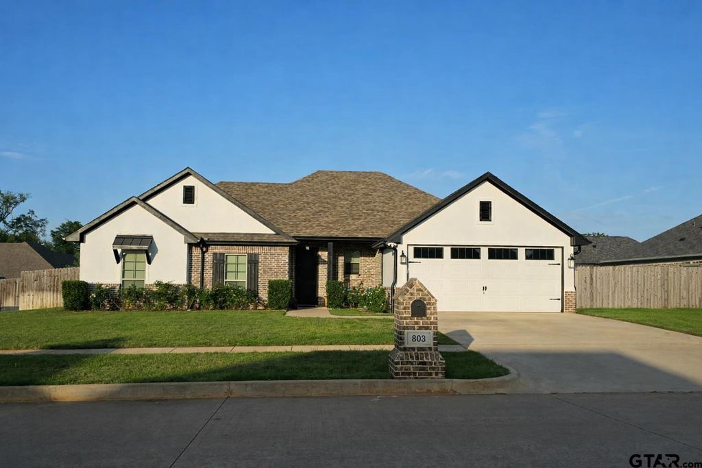 803 Sunny Meadows, Whitehouse, TX 75791