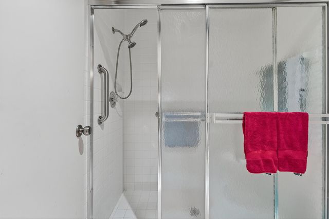 6215 Kings Gate Circle, Delray Beach, FL 33484