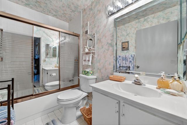 6215 Kings Gate Circle, Delray Beach, FL 33484