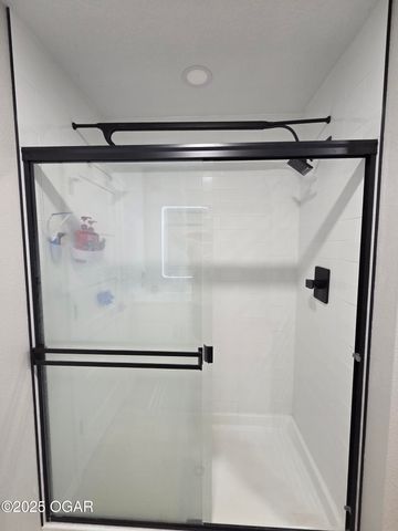 404 E Maple Street, Diamond, MO 64840