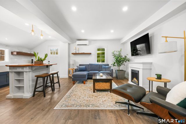 167 North Avenue Cottage, Westport, CT 06880