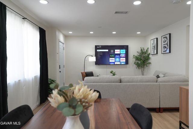 850 W Milling Street, Lancaster, CA 93534