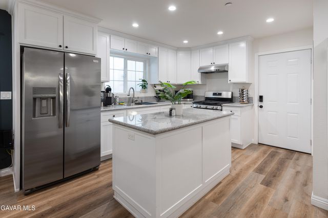 850 W Milling Street, Lancaster, CA 93534