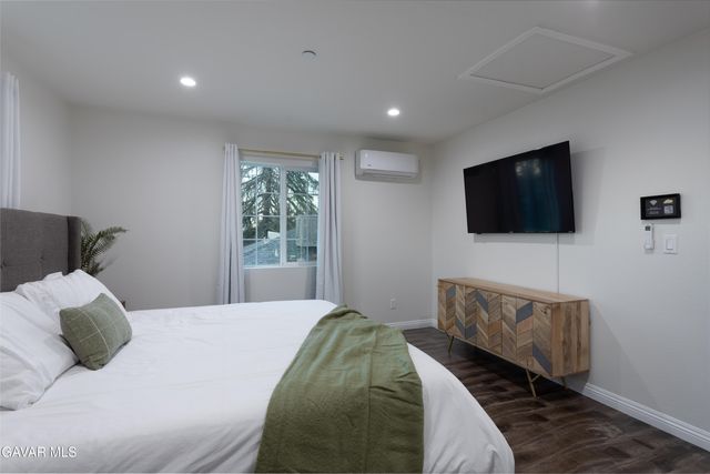 850 W Milling Street, Lancaster, CA 93534