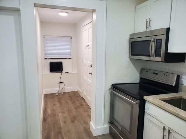1947 Madison Street 2, Hollywood, FL 33020
