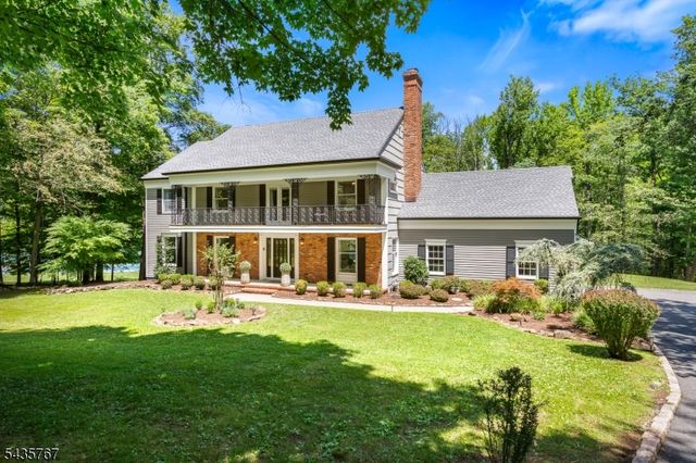 17 Sandalwood Dr, Warren Twp., NJ 07059