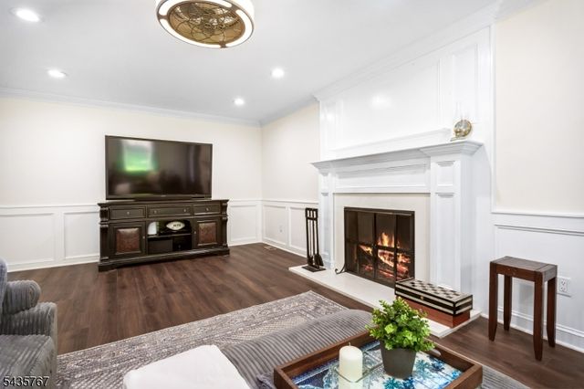 17 Sandalwood Dr, Warren Twp., NJ 07059