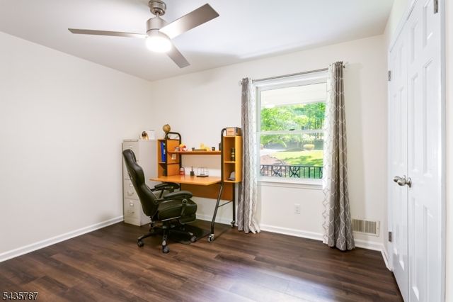 17 Sandalwood Dr, Warren Twp., NJ 07059