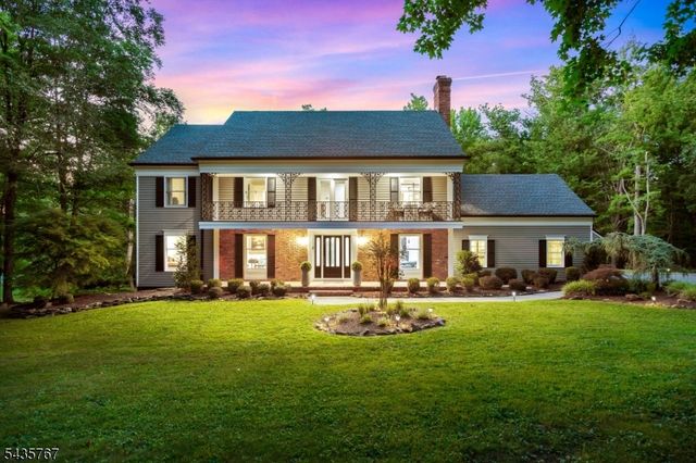 17 Sandalwood Dr, Warren Twp., NJ 07059