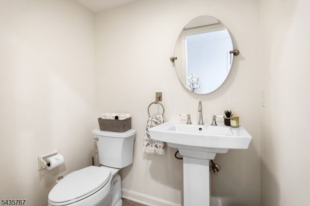 17 Sandalwood Dr, Warren Twp., NJ 07059