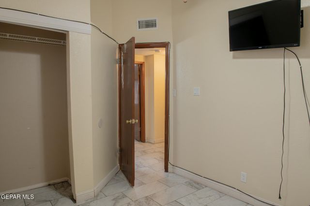 7305 LAKEHURST Road, El Paso, TX 79912