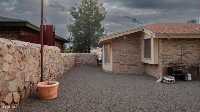 7305 LAKEHURST Road, El Paso, TX 79912