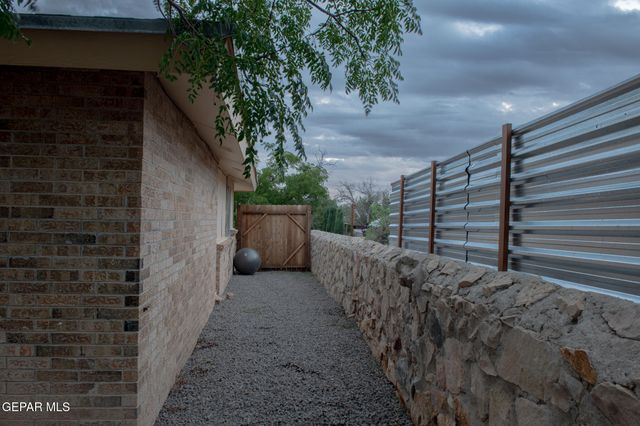 7305 LAKEHURST Road, El Paso, TX 79912
