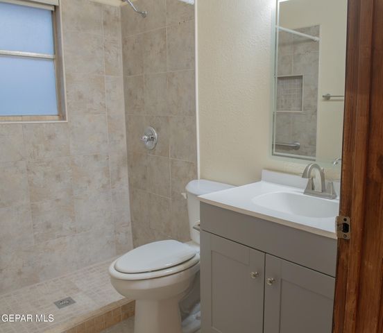 7305 LAKEHURST Road, El Paso, TX 79912
