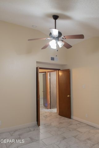 7305 LAKEHURST Road, El Paso, TX 79912