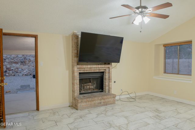 7305 LAKEHURST Road, El Paso, TX 79912