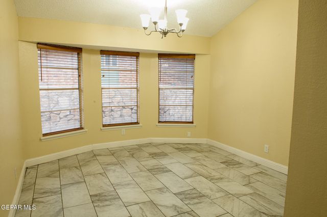7305 LAKEHURST Road, El Paso, TX 79912