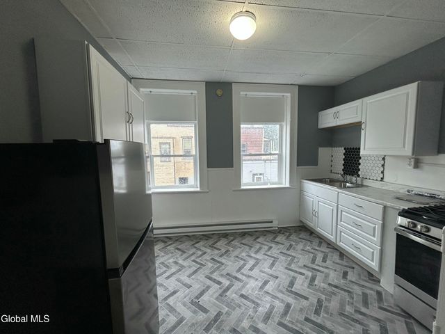663 2nd Avenue 2S, Troy, NY 12182