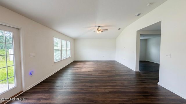 6673 BURNT CREEK Road, Jacksonville, FL 32222