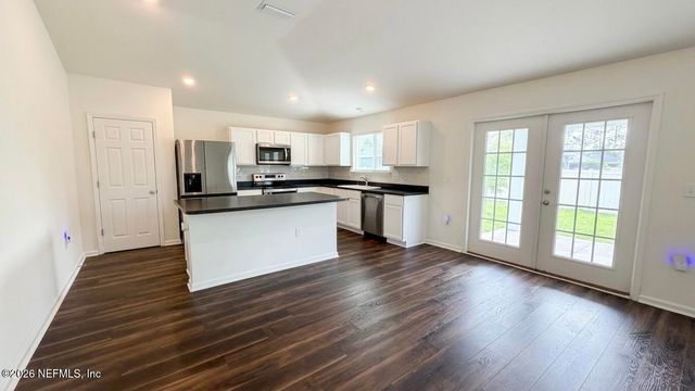 6673 BURNT CREEK Road, Jacksonville, FL 32222
