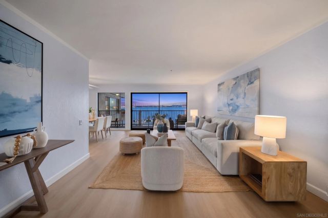 1235 Parker Pl 2F, San Diego, CA 92109
