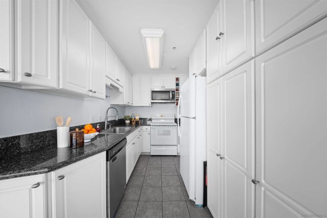1235 Parker Pl 2F, San Diego, CA 92109