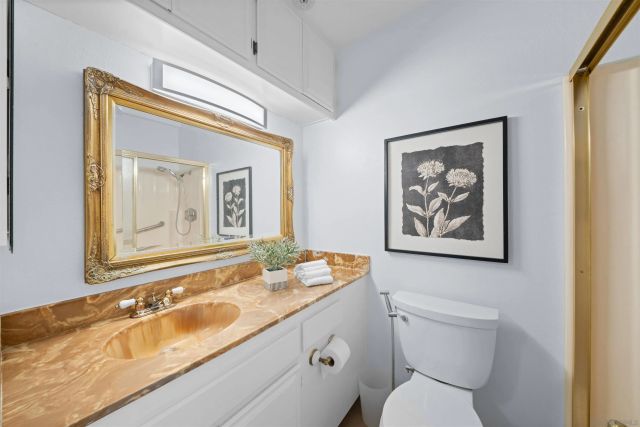 1235 Parker Pl 2F, San Diego, CA 92109