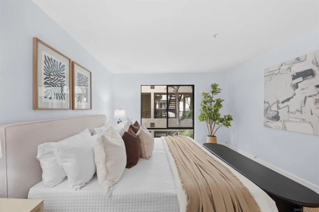 1235 Parker Pl 2F, San Diego, CA 92109