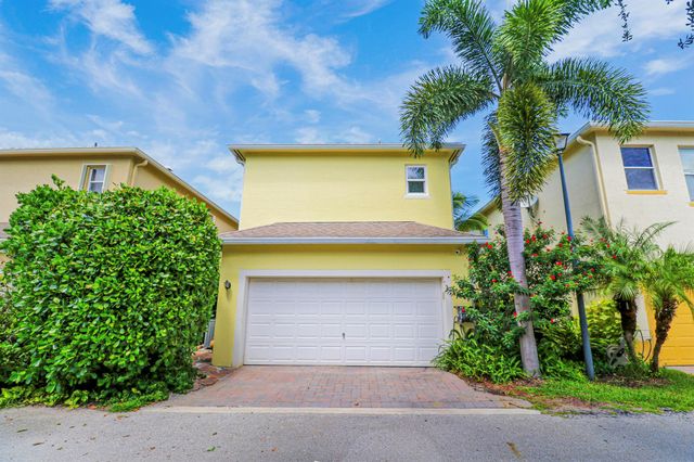 1922 SE Niceville Drive, Port St Lucie, FL 34952