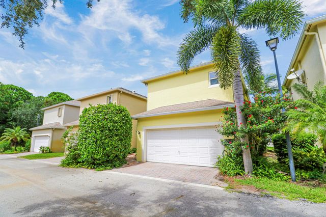 1922 SE Niceville Drive, Port St Lucie, FL 34952