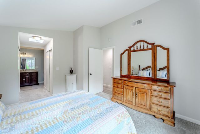 7044 Plume Way, Elk Grove, CA 95758