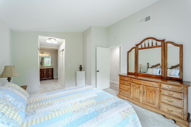 7044 Plume Way, Elk Grove, CA 95758