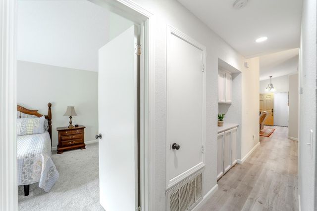 7044 Plume Way, Elk Grove, CA 95758