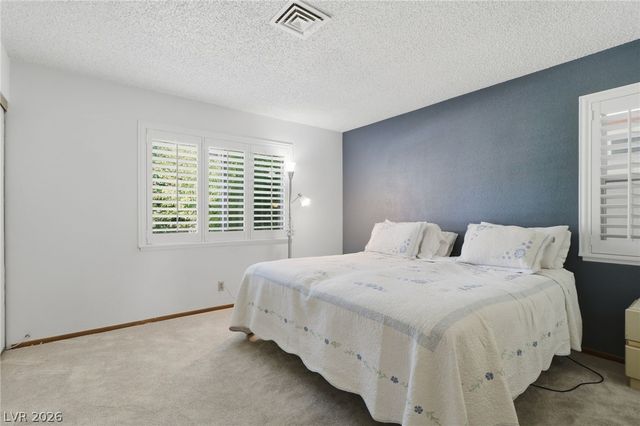 1209 Oak Tree Lane, Las Vegas, NV 89108