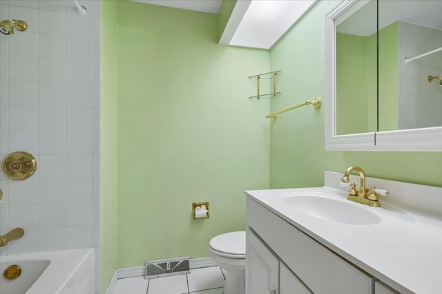 804 N Wente Court, Palatine, IL 60074