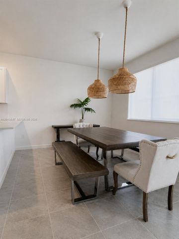 686 SE 13th Court, Homestead, FL 33034