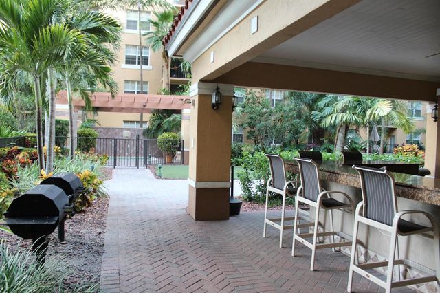 1801 N FLAGLER Drive 727, West Palm Beach, FL 33407