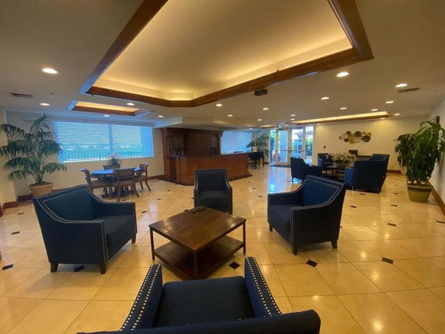 1801 N FLAGLER Drive 727, West Palm Beach, FL 33407